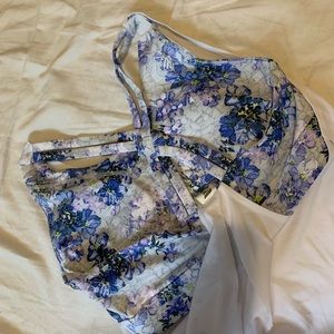 Fabletics active tank top with built in sports bra